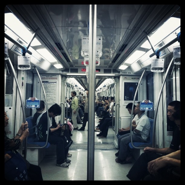 疲惫… (Taken with instagram )