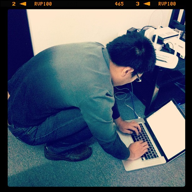世界上最艰苦的码农和他的 mbp cc @virushuo (Taken with instagram )