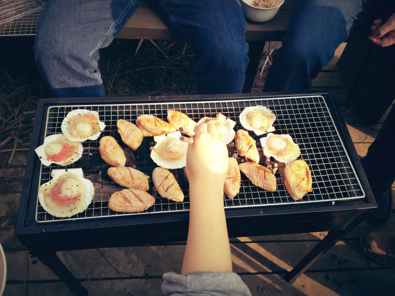继续烤肉！😄 at 子时正刻 – View on Path .