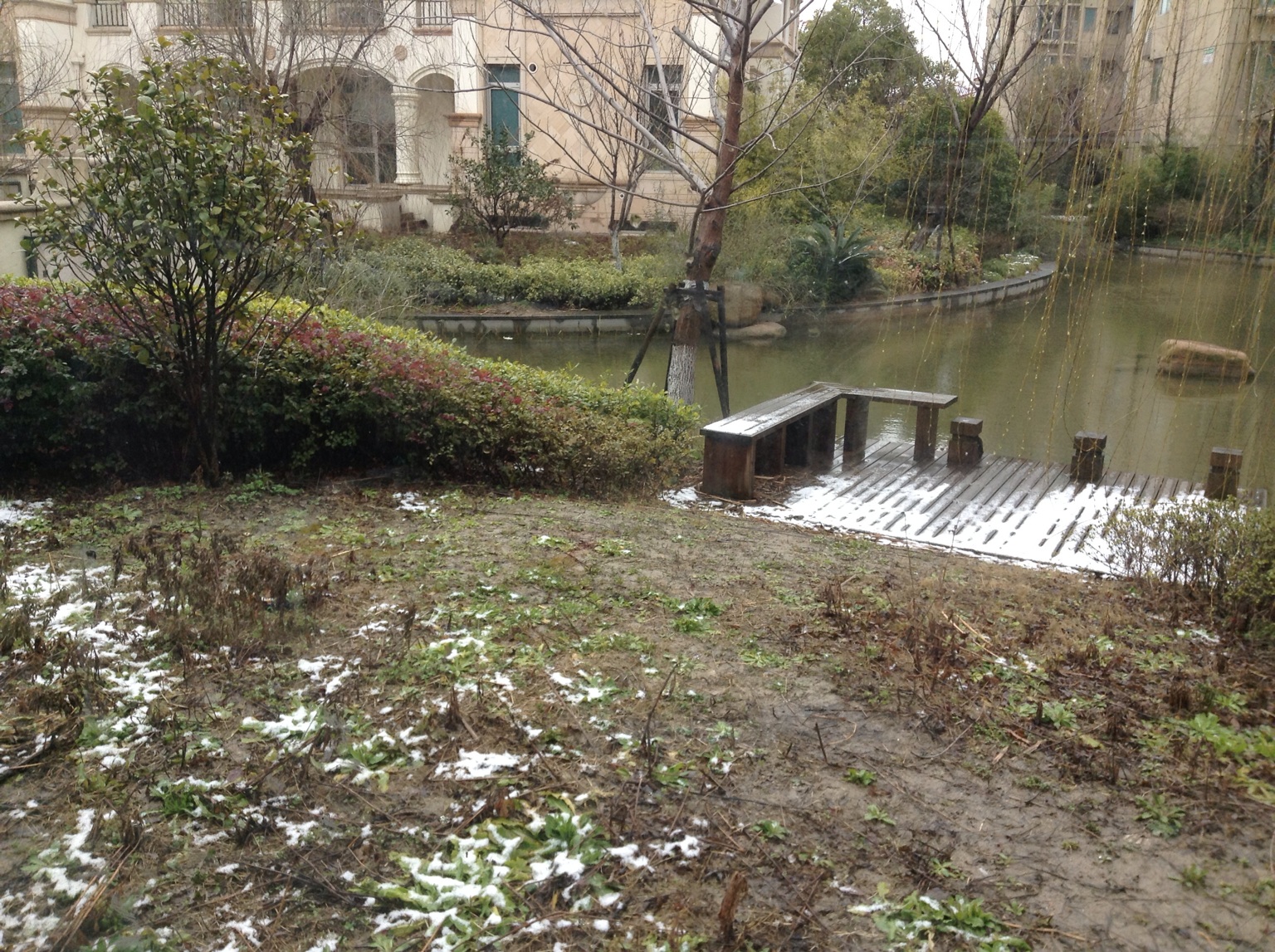 下雪咯。 at 子时正刻 – View on Path .
