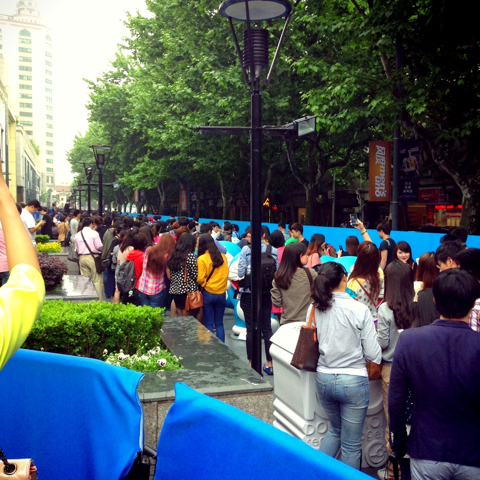 多啦A梦人气好高！ with 颢原 at 新天地时尚 | Xintiandi Style – View on Path .