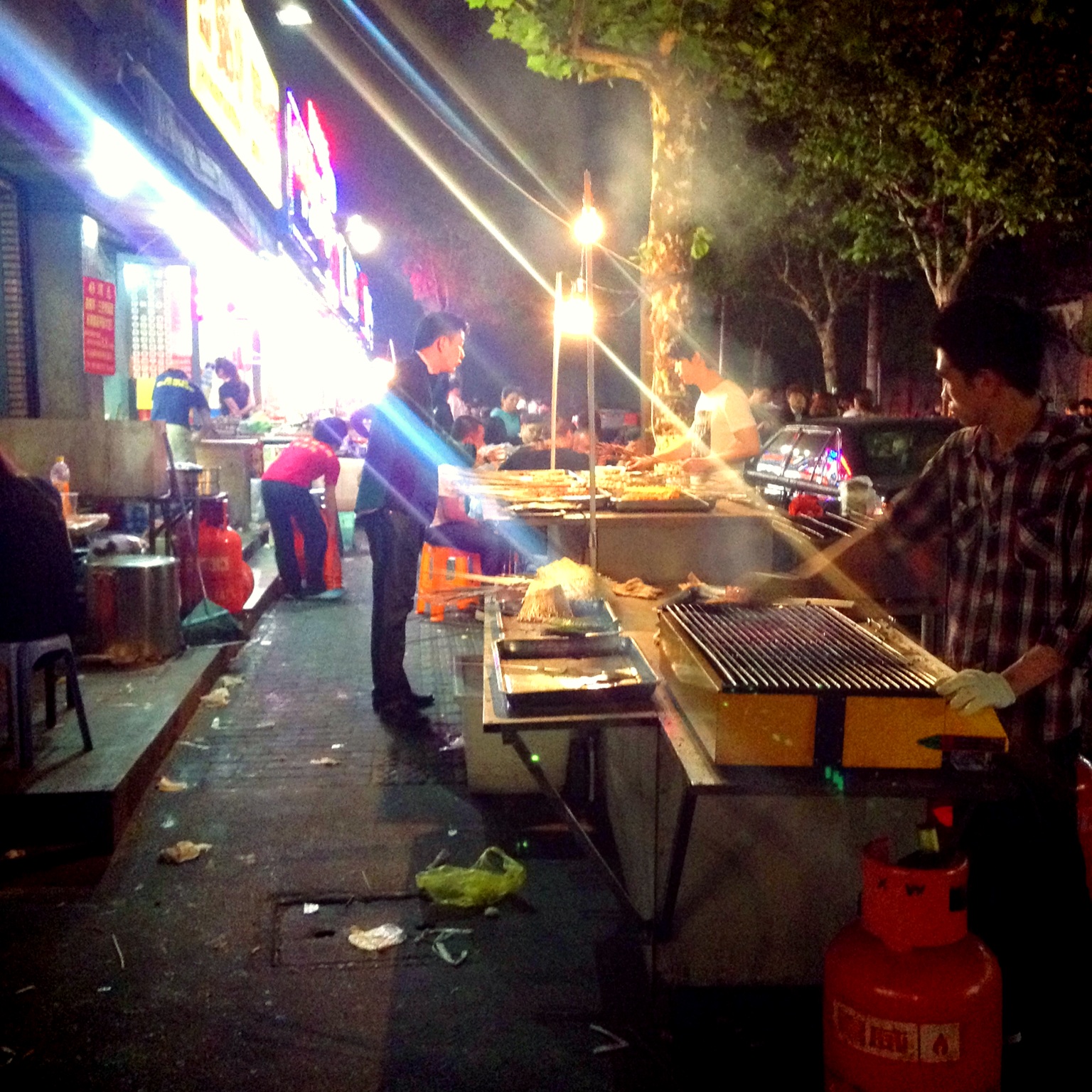 一年了！感叹，一年过去了。 at 历程路小吃一条街 – View on Path .