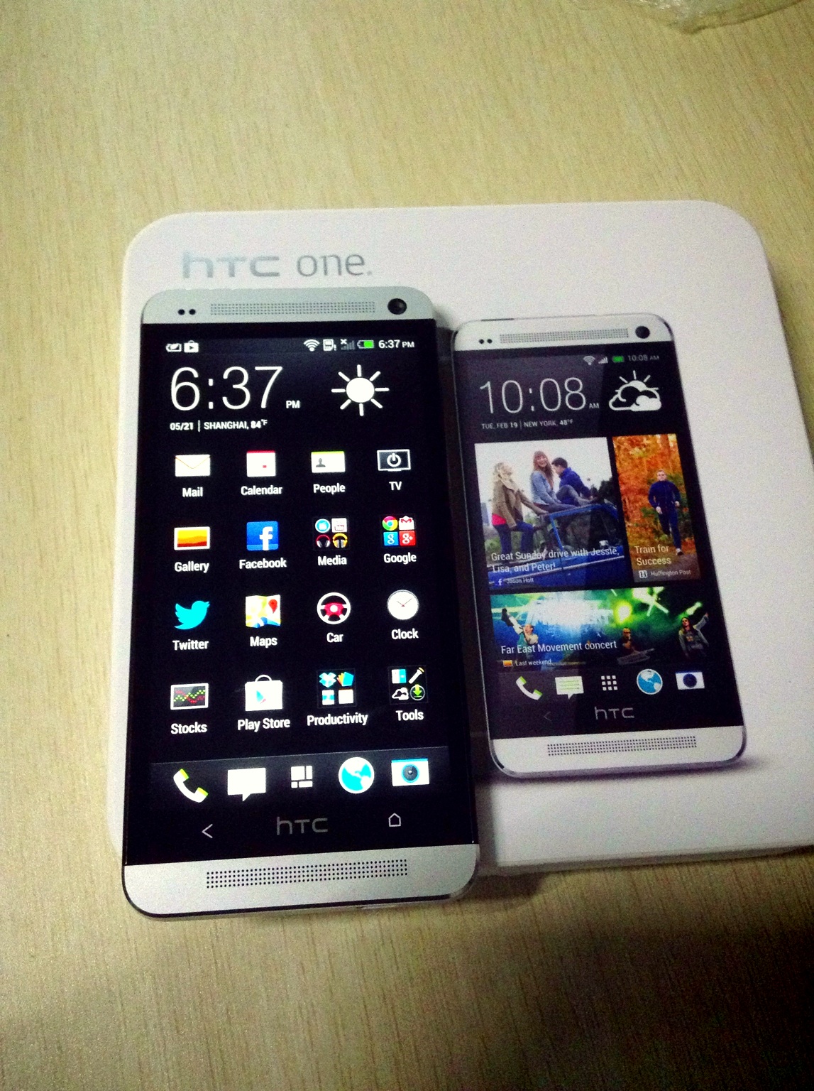体验 HTC one，这个机器做得相当不错。特别是滚动到头的弹性拉伸效果，印象深刻。这开发版居然有 2 GB 内存，64 G存储，1.7 G 四核 CPU...
